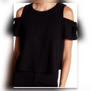 Top Skylark cold shoulder tee